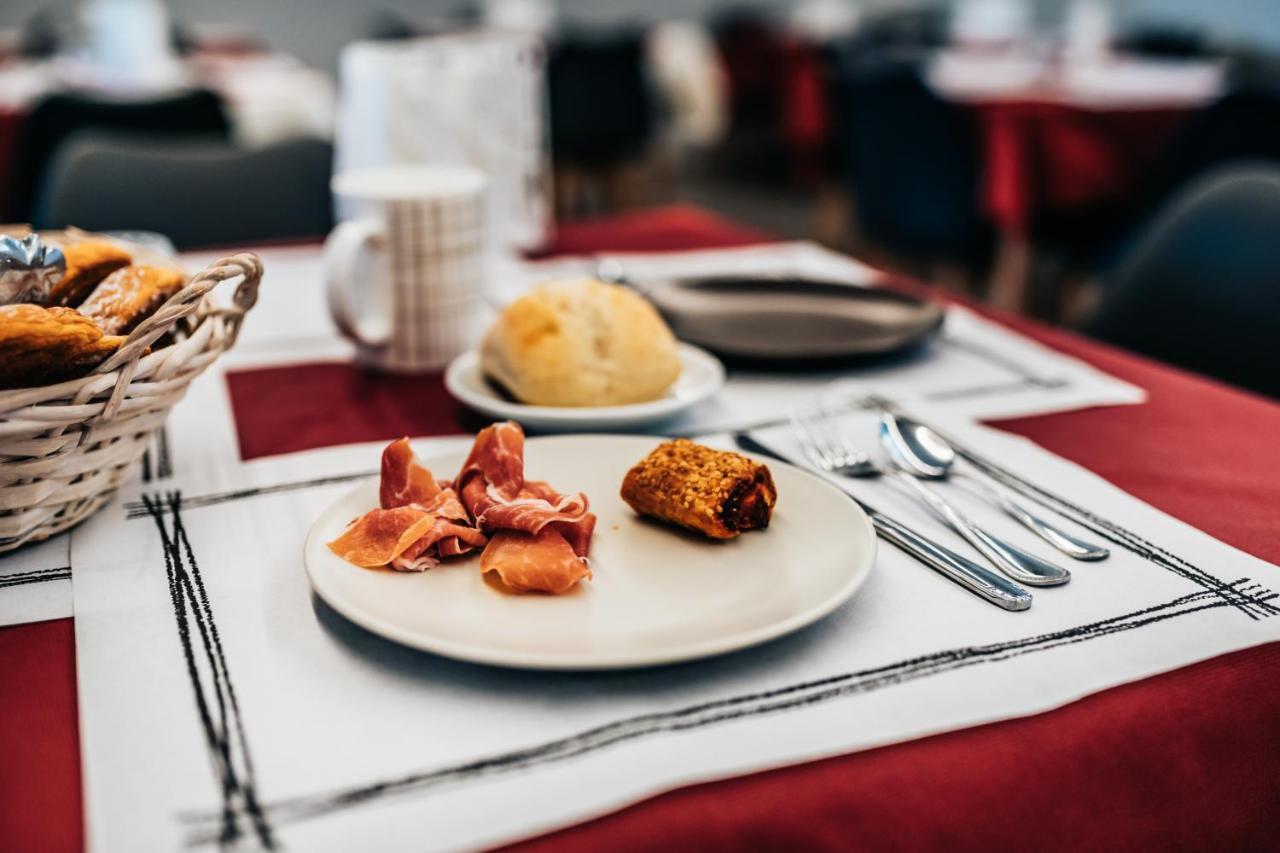 Arevalos Hotel Cuenca  Eksteriør billede